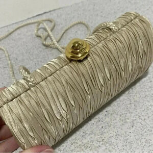 Sasha New York Women’s Evening Shoulder Bag Clutch Purse Vintage Champagne